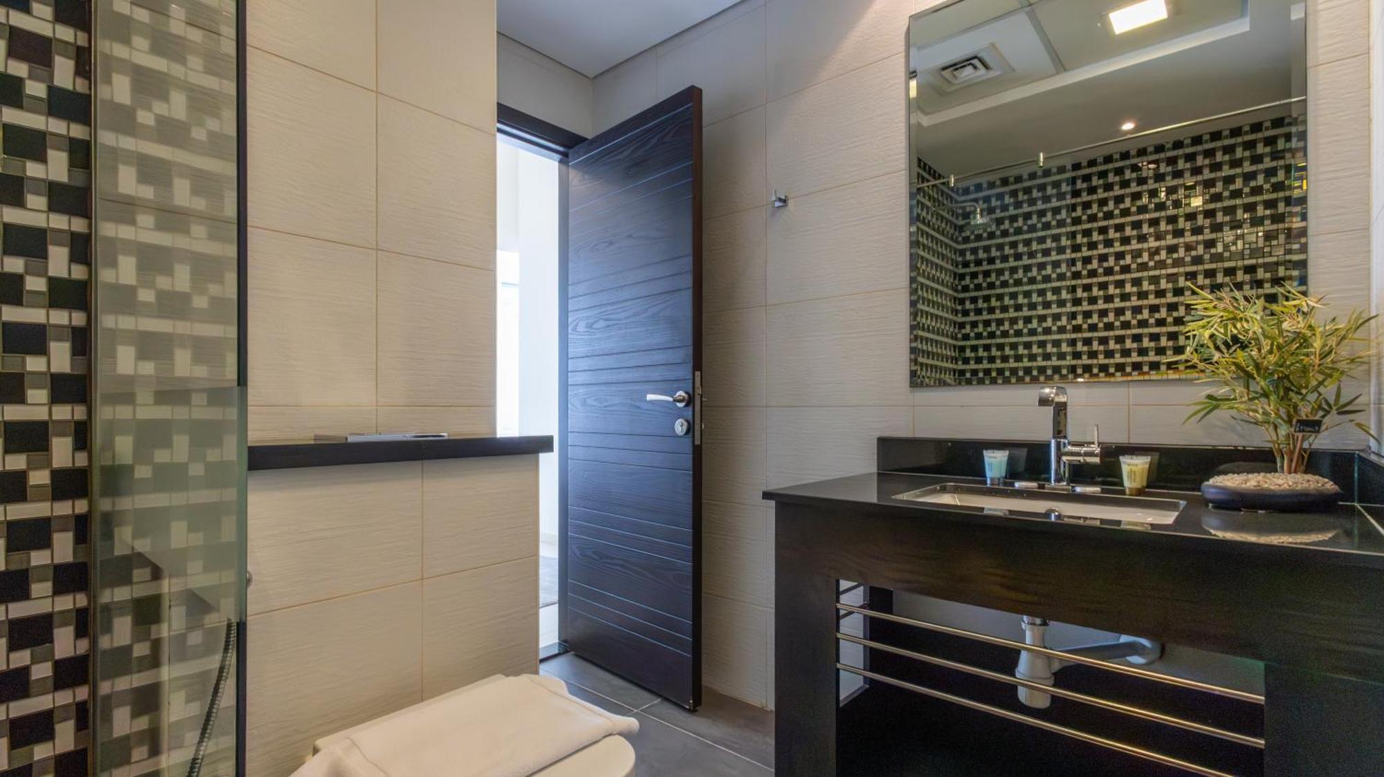 Apartment Breathtaking Marina 2br In Iconic Cayan Tower - 7ab08 Dubai